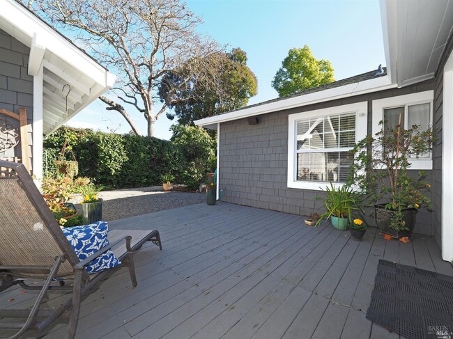 Building Photo - 612 Codding Dr