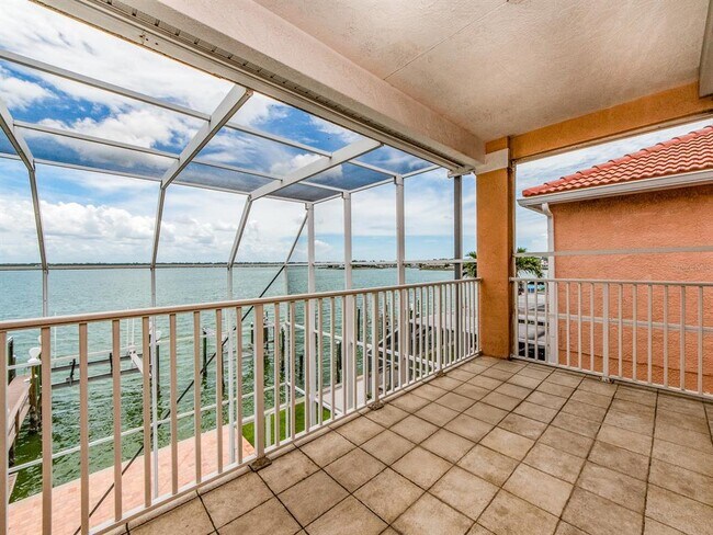 Building Photo - 218 Sand Key Estates Dr