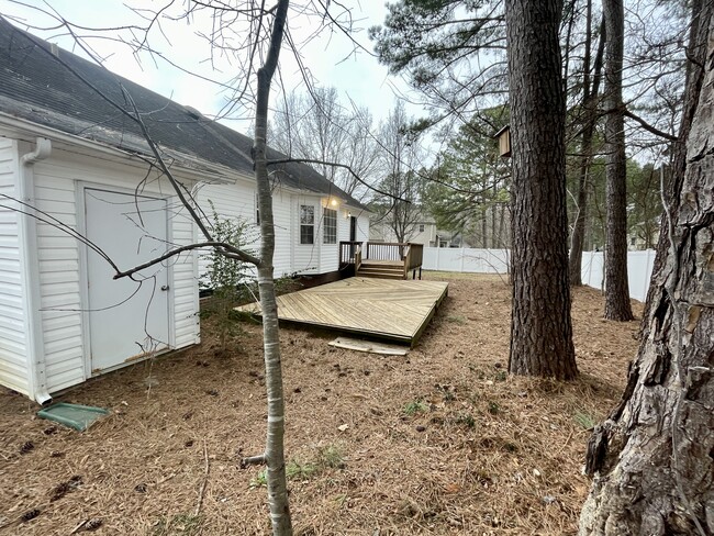 Building Photo - 5501 Heraldy Ct