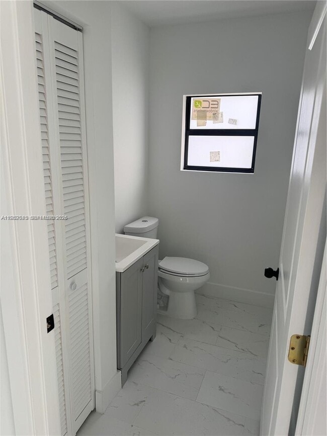 Building Photo - 325 NW 11th St