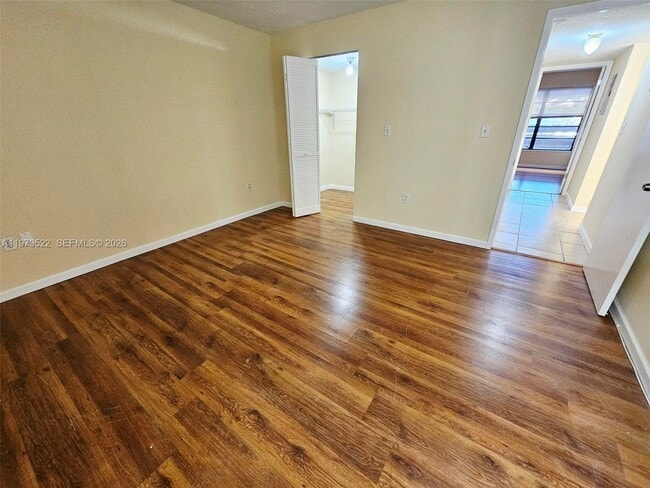 Building Photo - 9015 SW 125th Ave