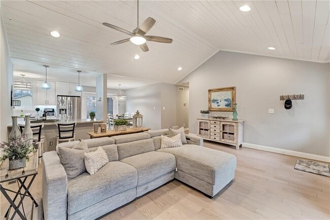 Building Photo - 5235 Lanier Ln