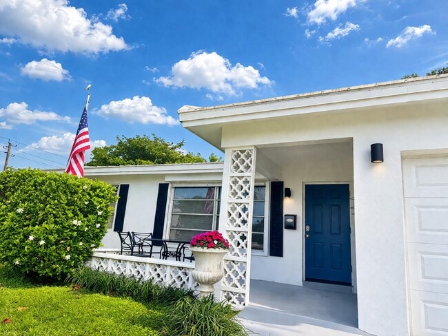 Building Photo - 100 NW 27th St