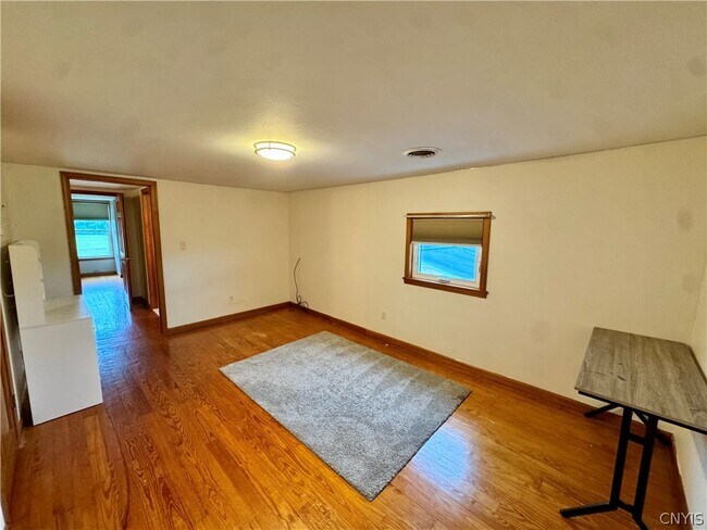 Building Photo - 5221 Hill Rd