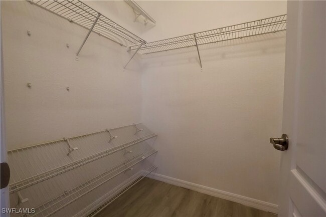 Building Photo - 2338 Heydon Cir E