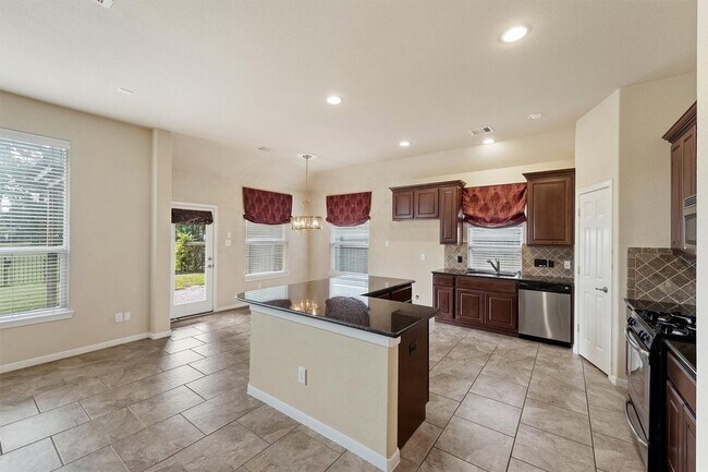 Building Photo - 20281 Southwood Oaks Dr