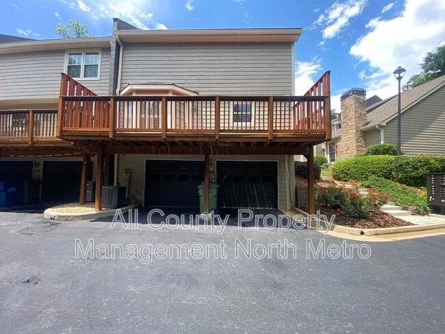 Building Photo - 1406 Defoors Dr NW