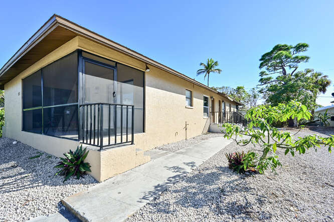 Building Photo - 253 2nd Ave