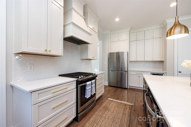 Building Photo - 1012 Rockway Dr
