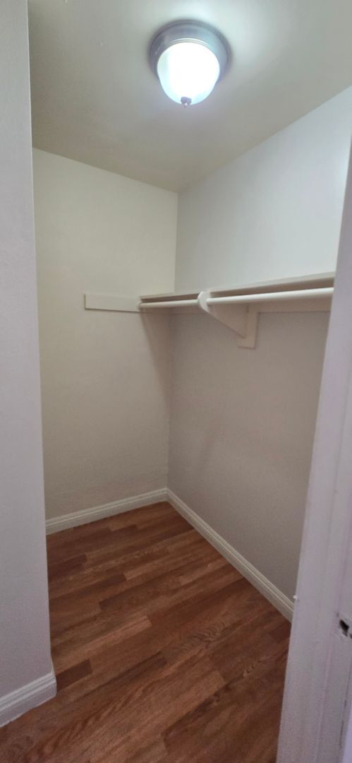 Building Photo - Stunning 2 Bed Condo in Highland | 1 Bath ...