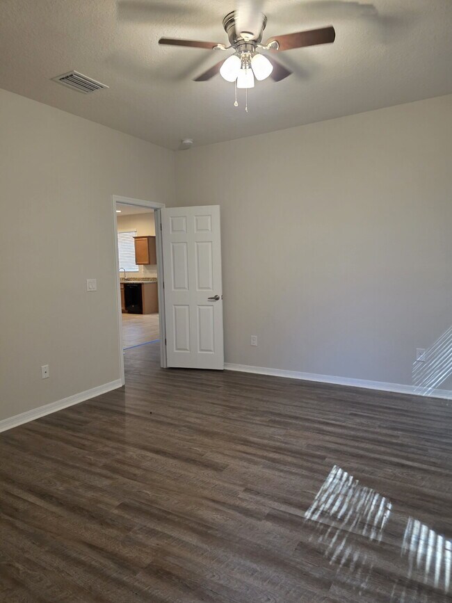 Building Photo - Very nice house in Ashton Oaks for rent