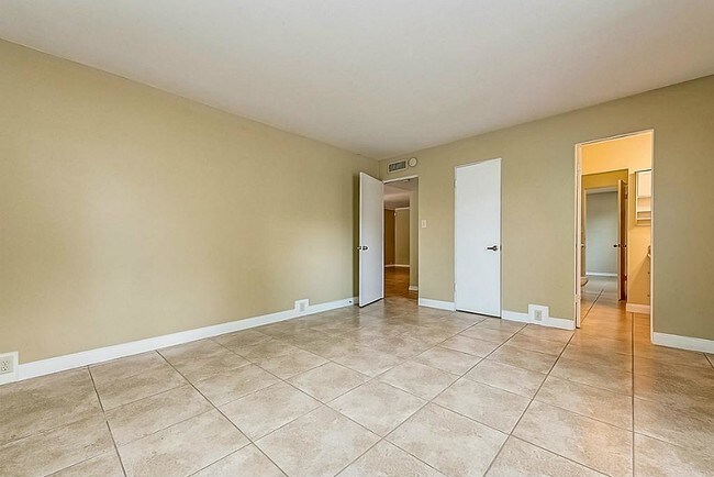 Building Photo - 5353 Institute Ln