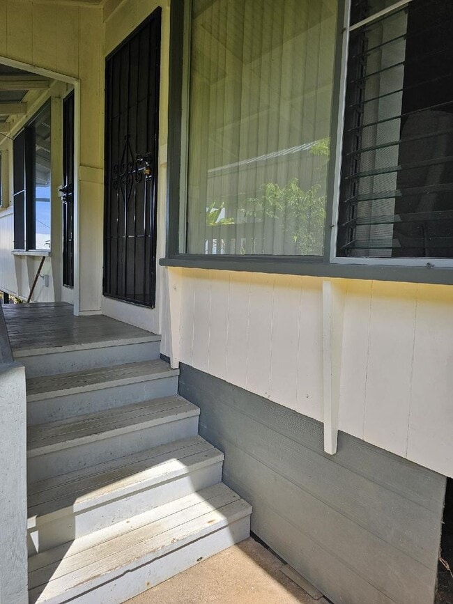 Primary Photo - 3 bedroom Unit in Hilo Town
