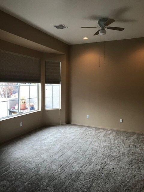 Building Photo - 437 S Valle Escondido