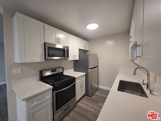 Building Photo - 7972 Norton Ave