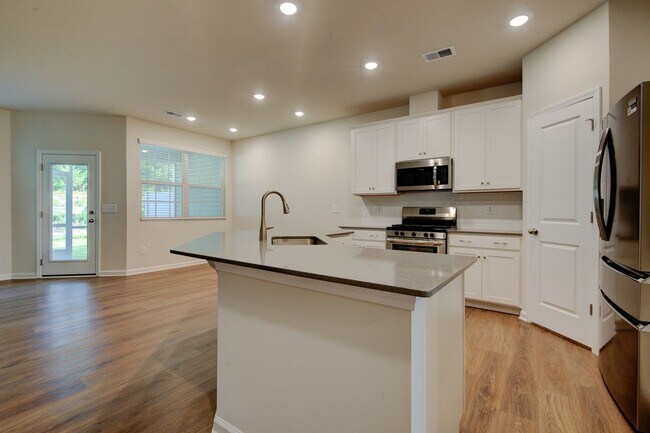 Building Photo - 14061 Castle Nook Dr