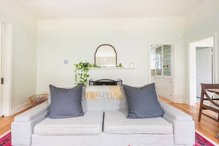 Building Photo - 1320 SE 28th Ave