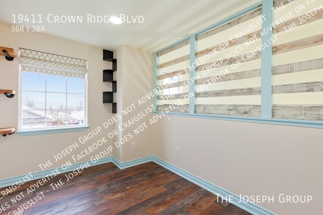 Building Photo - 19411 Crown Ridge Blvd