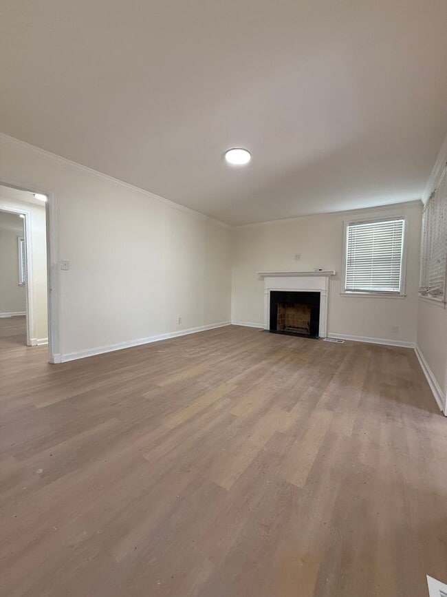 Building Photo - Available June 1st- Recently remodeled 3-bedroom, 2-bath home
