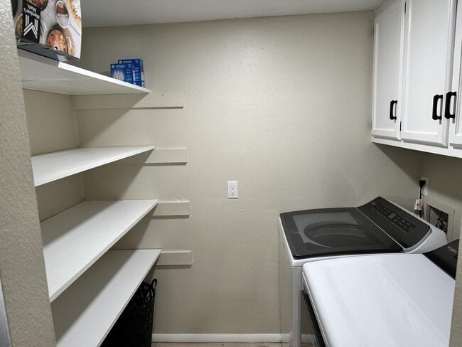 Building Photo - 600 Higdon Ferry Rd