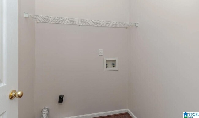 Building Photo - 115 Charlton Ln