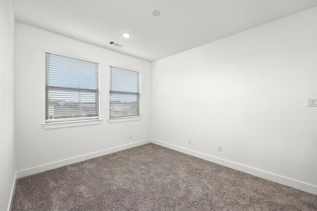 Building Photo - 7810 Starfish Arbor Dr