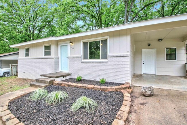 Primary Photo - 7002 W Wakefield Dr