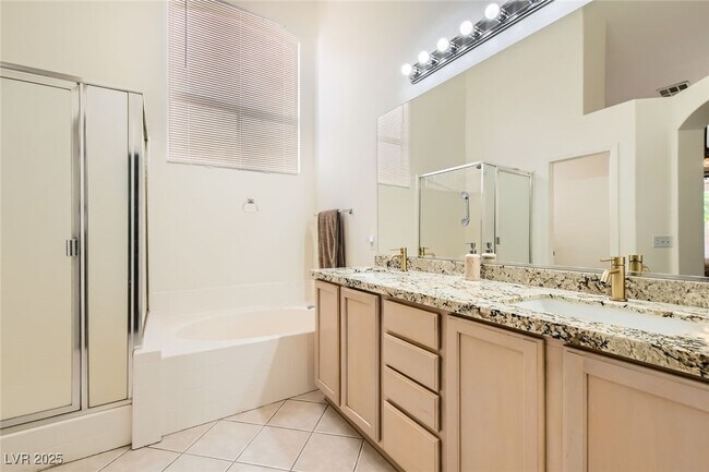 Building Photo - 7515 Splashing Rock Dr