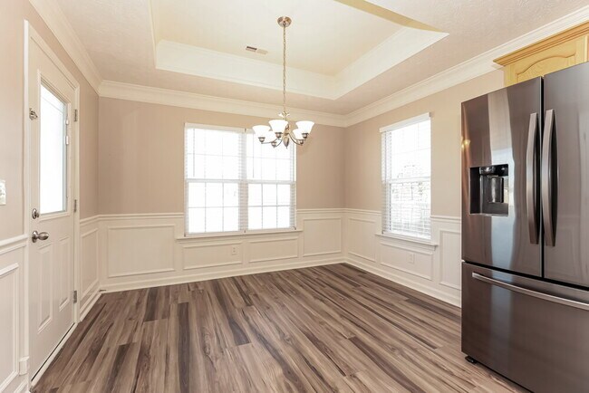 Building Photo - 5030 Betsy Ann Ave