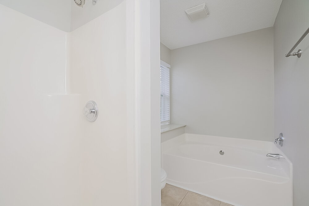 Building Photo - 6112 Hampton Hall Way