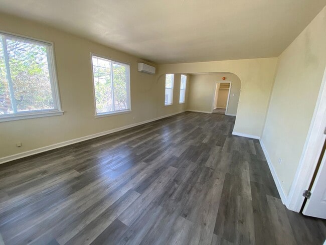 Building Photo - 1+ Bed 1 Bath, Single Family Home In Martinez
