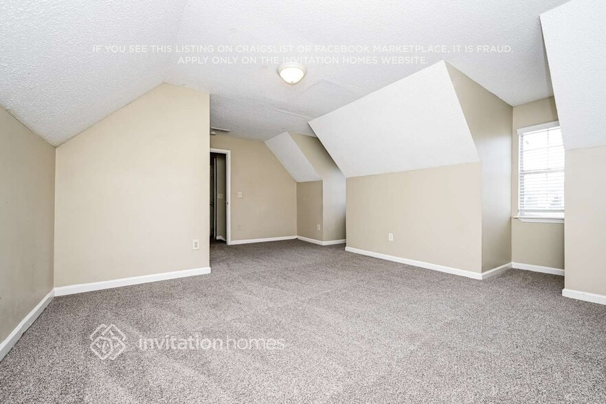 Building Photo - 1304 Baywood Glen