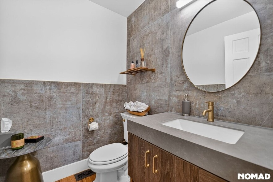 Building Photo - 8433 Sawtooth Ln