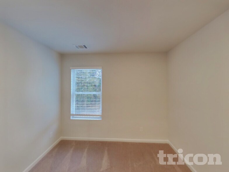 Building Photo - 100 Heard Ln