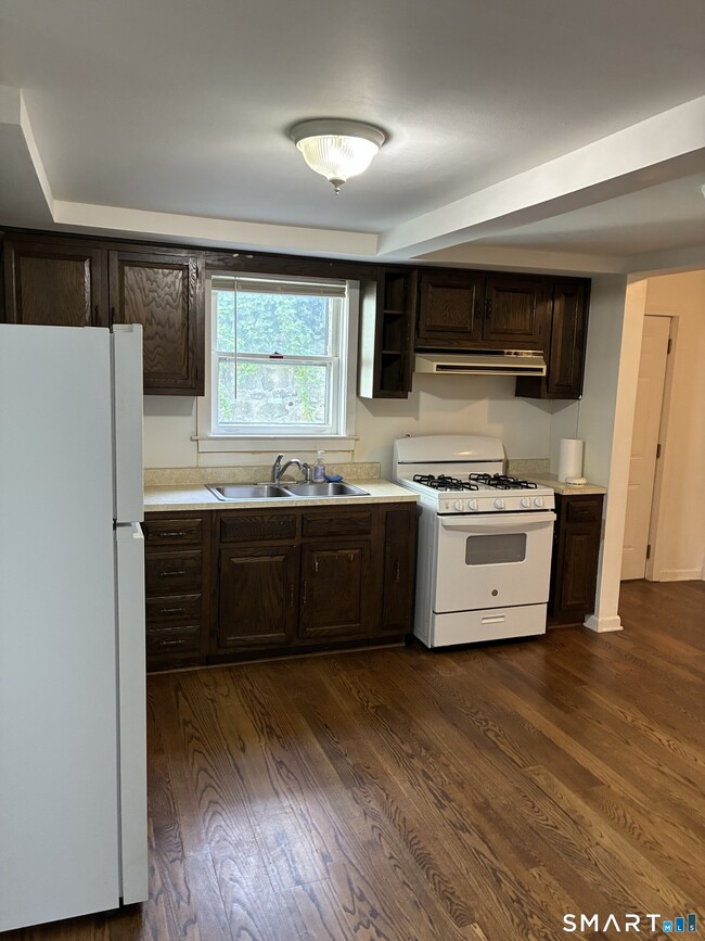 Building Photo - 28 Comstock St