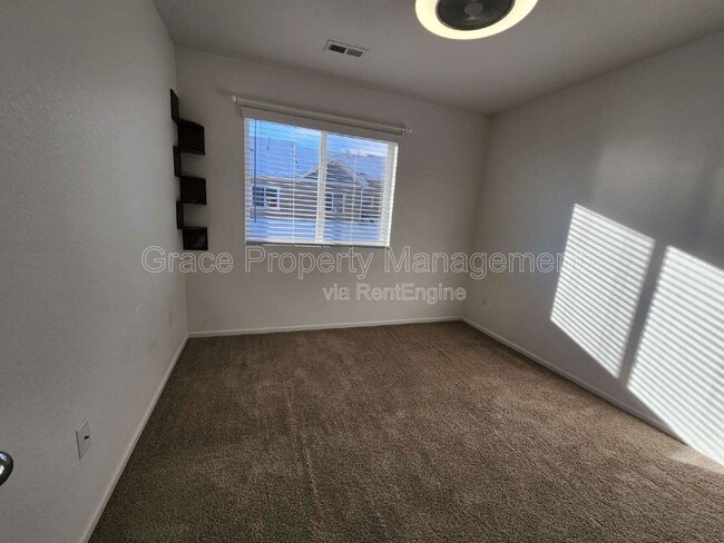 Building Photo - 221 Jackson Dr