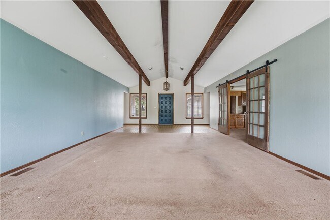 Building Photo - 315 E Fairway Ln