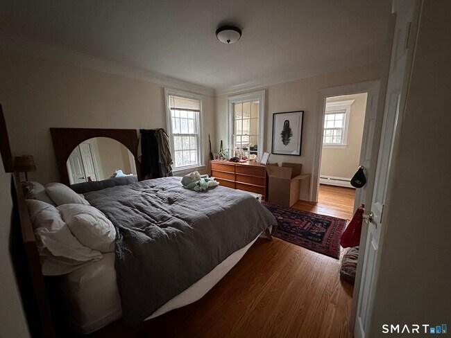 Building Photo - 84 Clark St