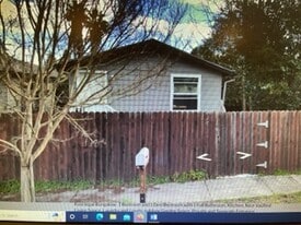 Building Photo - 540 Shortt Rd