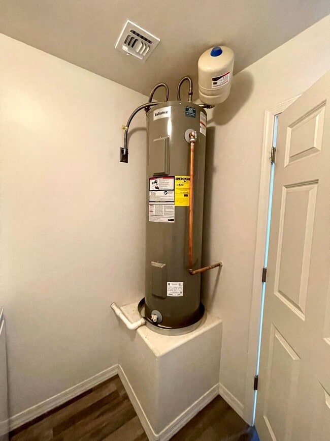 Building Photo - Beautiful 2020 Built- 4 Bedroom Home with 2 Car Garage!