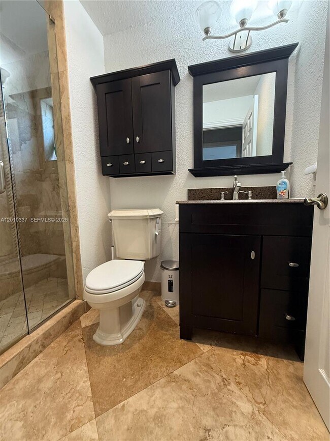 Building Photo - 1070 Capistrano