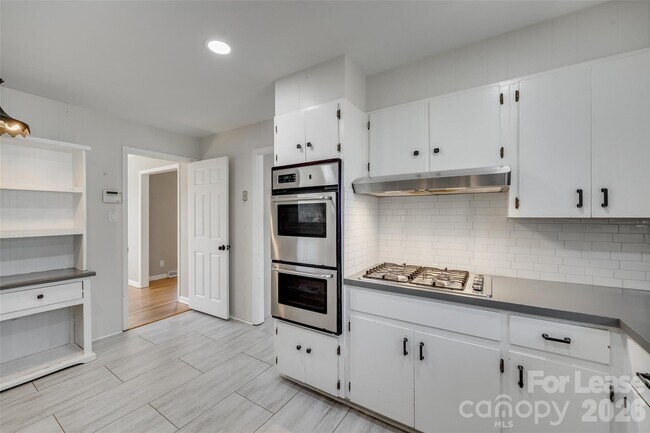 Building Photo - 1615 Tillman St