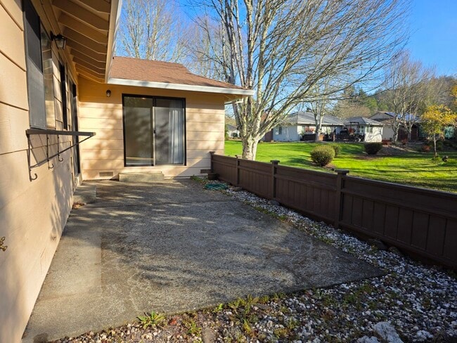 Building Photo - 6336 Stone Bridge Rd