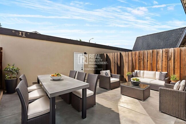 Building Photo - 11104 Grant Way