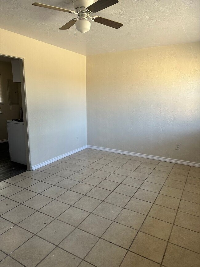 Building Photo - 2319 NW Bell Ave