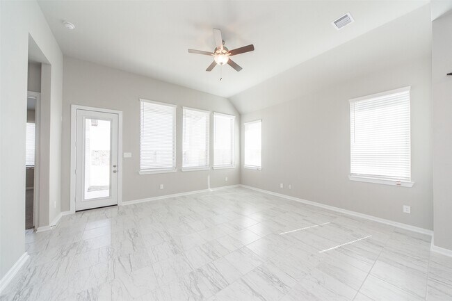 Building Photo - 2131 Wisteria Cove Dr