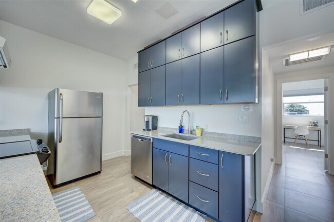 Building Photo - 3038 N Federal Hwy