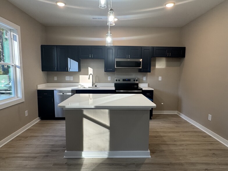 Building Photo - 1321 Camden Rd