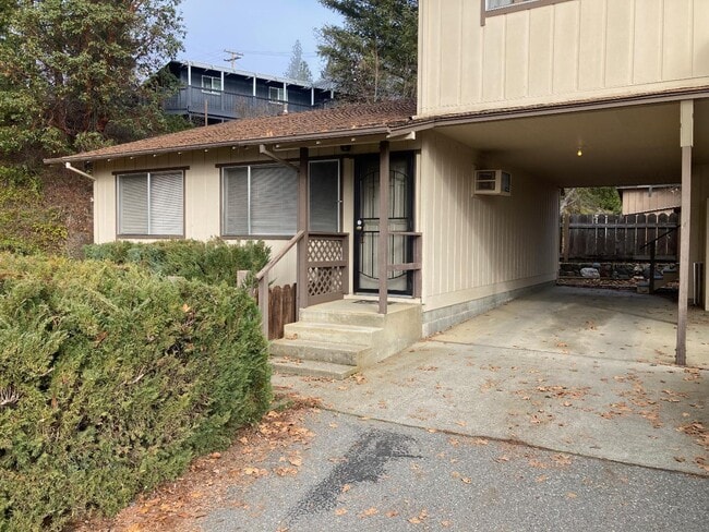 Building Photo - 77 Barbara Ave