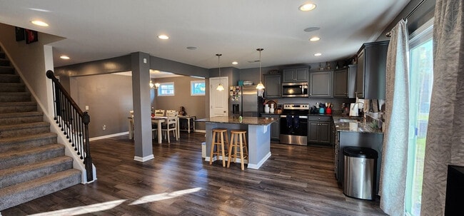 Building Photo - 354 Niblick Dr